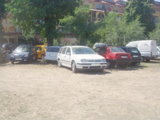 Martin îi cere lui Mazăre amenajarea unor parcări cu destinaţie turistică